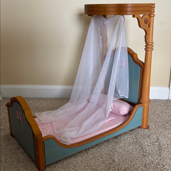 American Girl Marie Grace & Cecile Half Canopy Bed - Picture 3 of 10